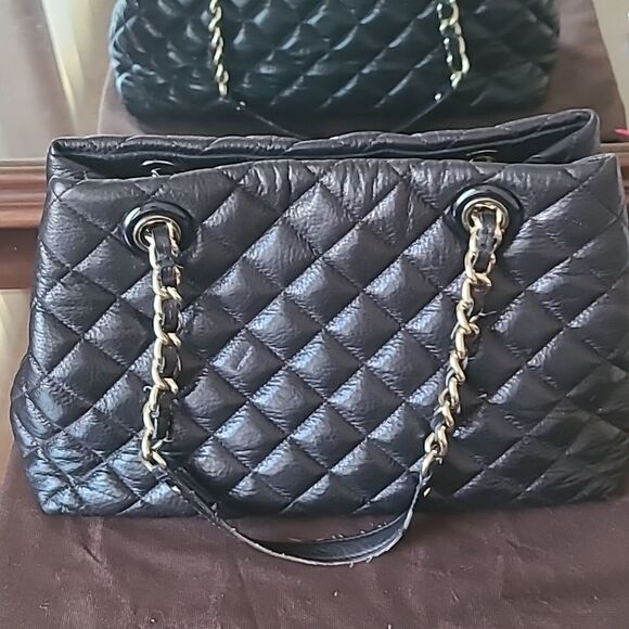 Kate Spade Black Quilted Shoulder Bag with Gold Chain - Picture 4 of 7